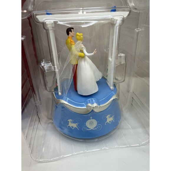 2005 CINDERELLA WEDDING DAY DANCE MUSICAL ORNAMENT Hallmark Disney Wind Up NIB - Picture 3 of 7